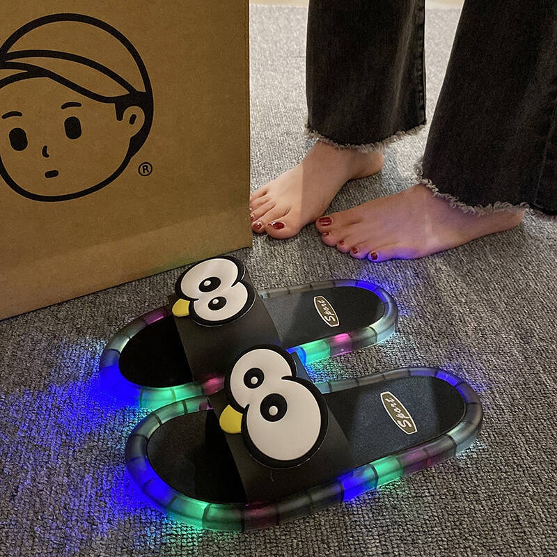 Funny Big Eyes Luminous Slide  – Home Bath recenzja i cena